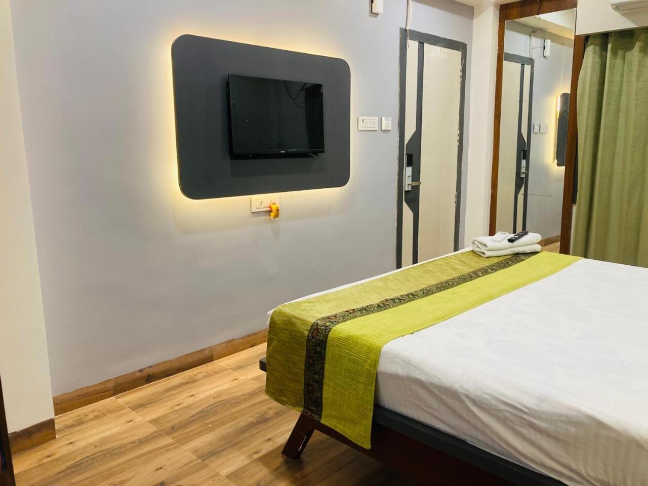 The Lavish Stay Varanasi Exterior foto