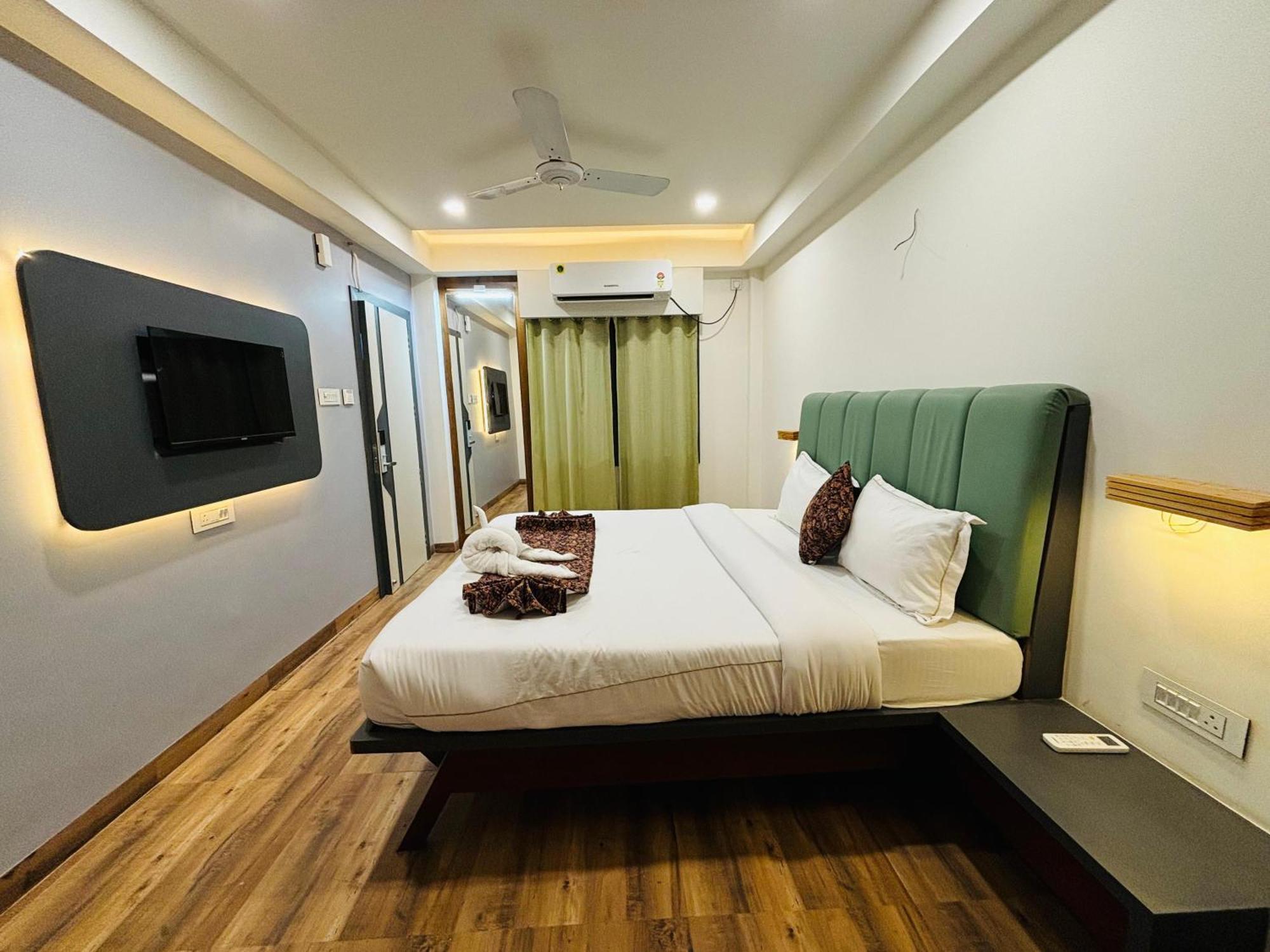 The Lavish Stay Varanasi Exterior foto