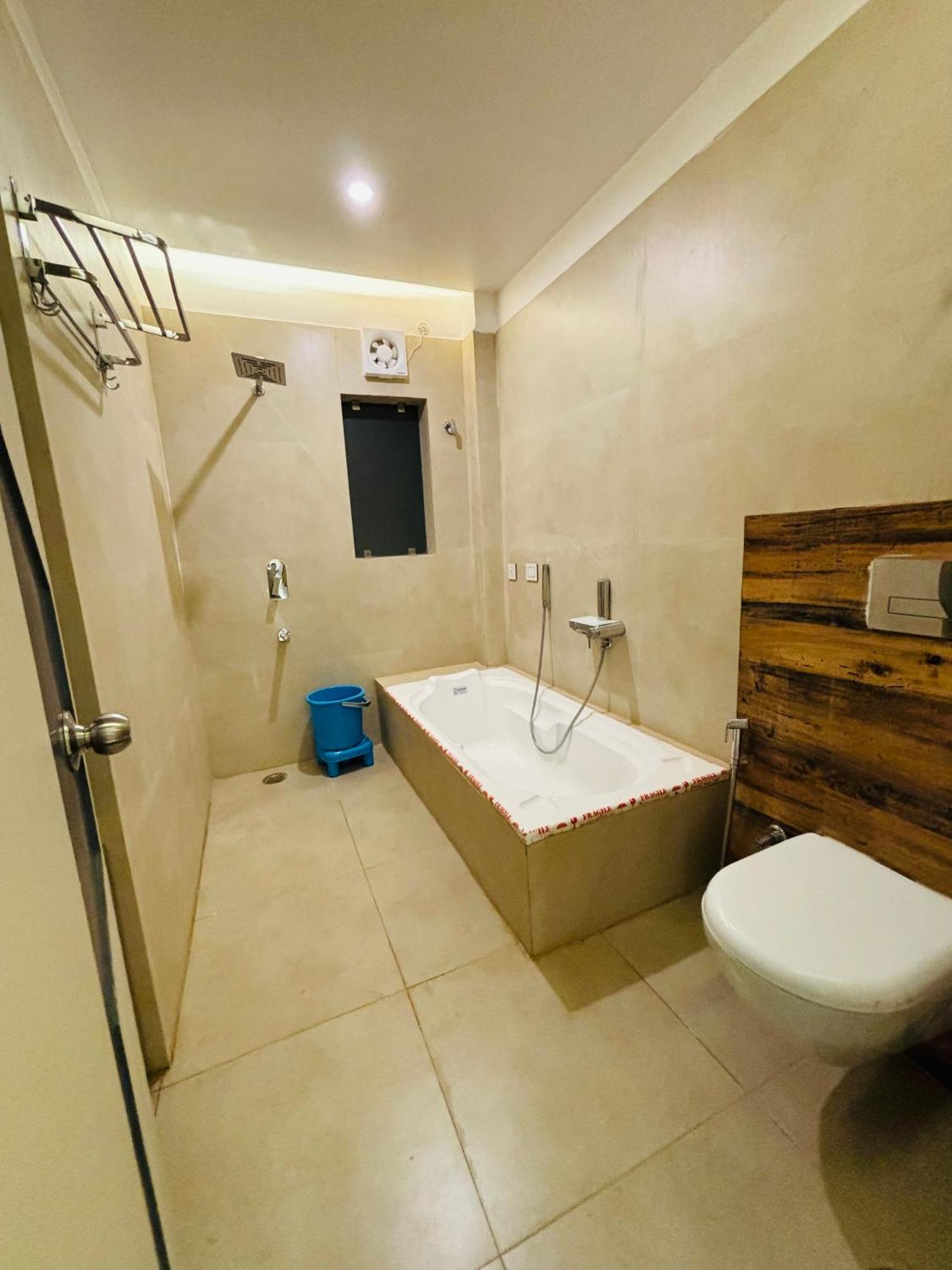 The Lavish Stay Varanasi Exterior foto