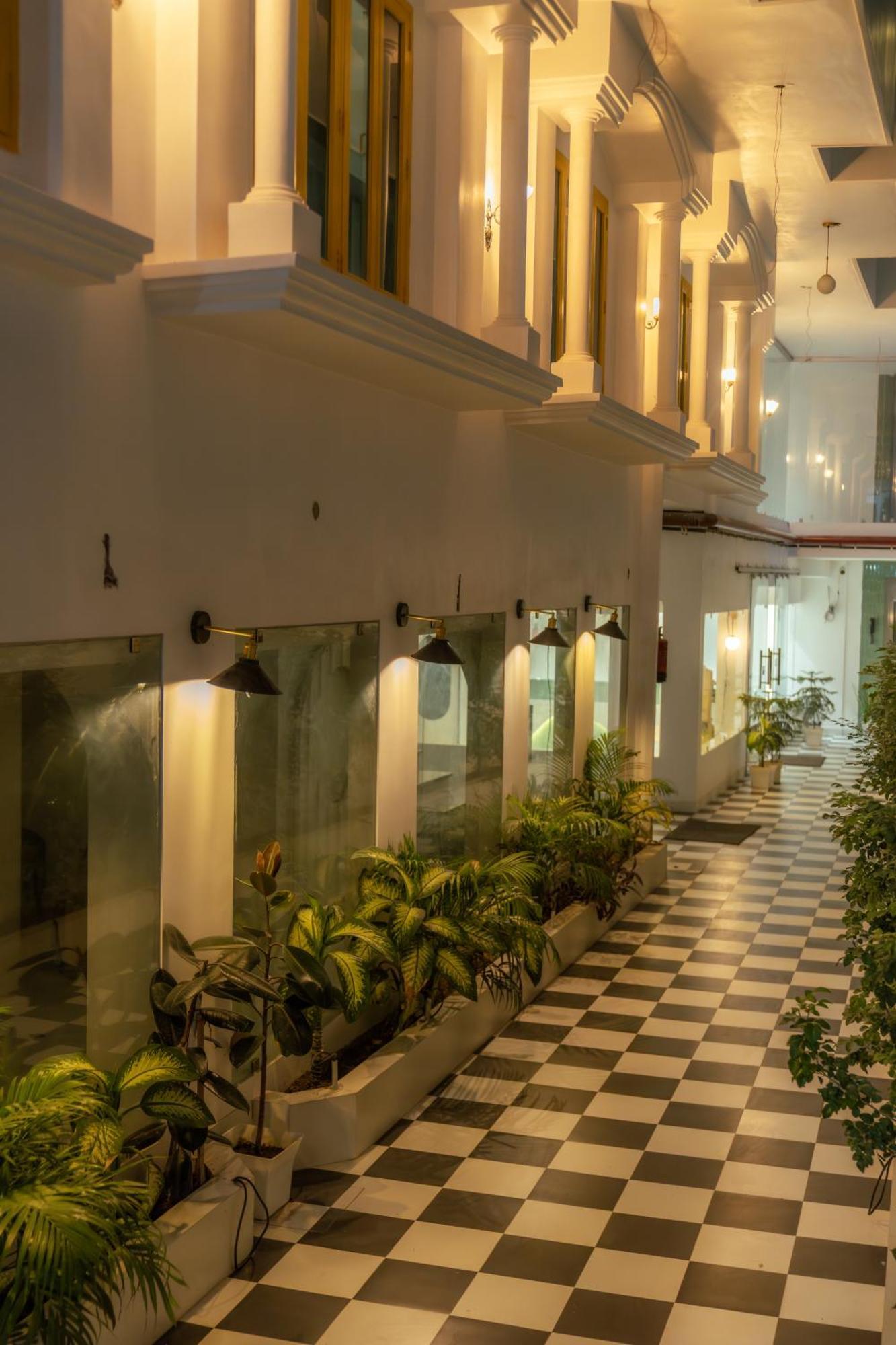 The Lavish Stay Varanasi Exterior foto