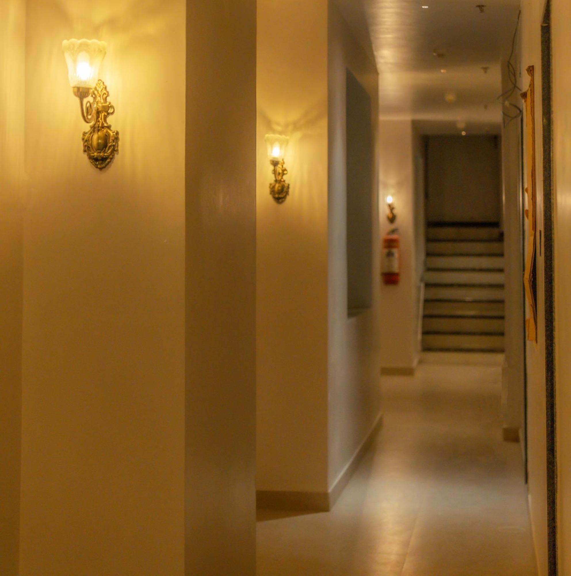 The Lavish Stay Varanasi Exterior foto