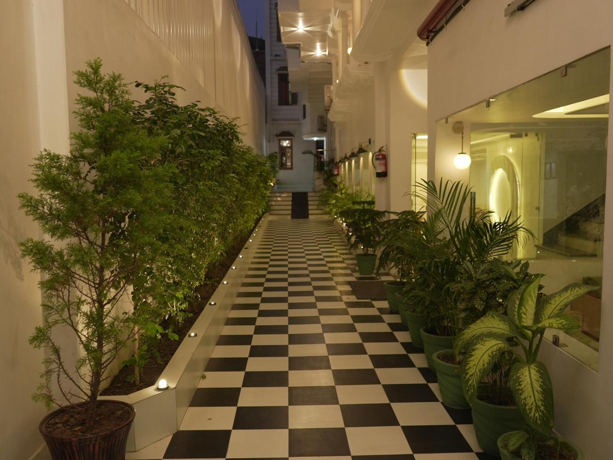 The Lavish Stay Varanasi Exterior foto