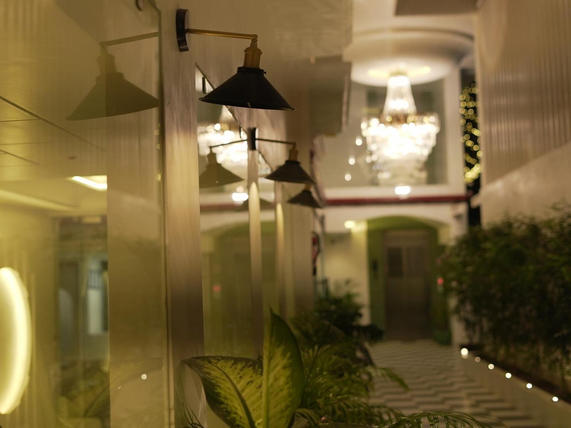 The Lavish Stay Varanasi Exterior foto