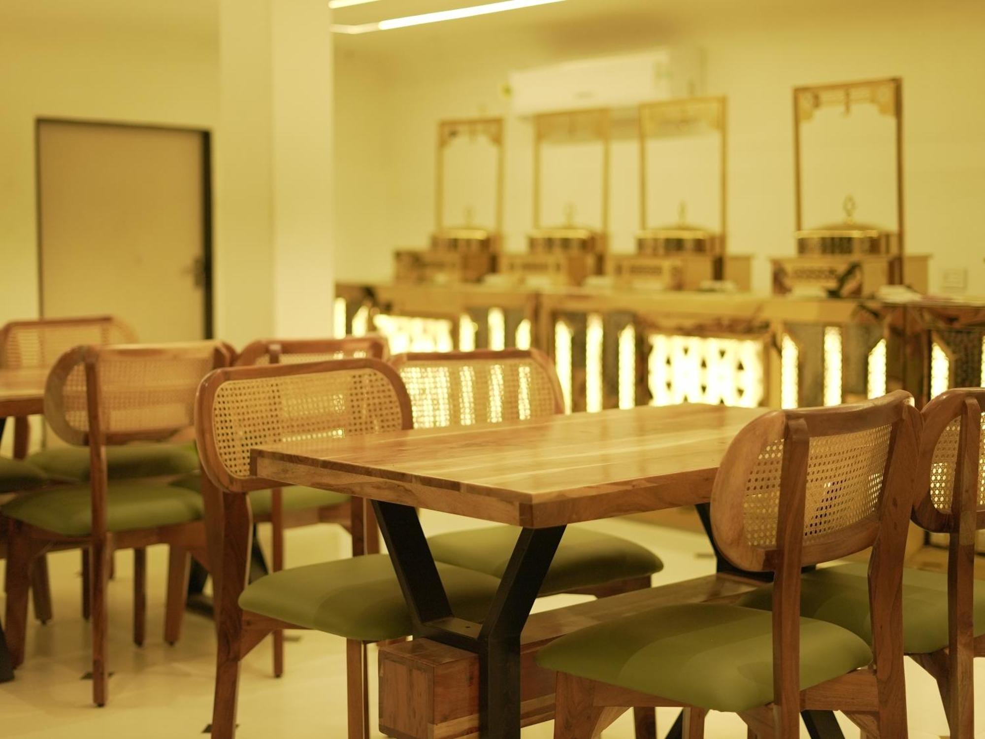 The Lavish Stay Varanasi Exterior foto